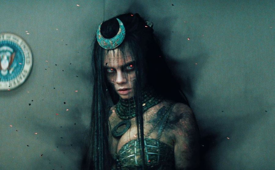 forget-joker-suicide-squad-trailer-reveals-enchantress-is-in-control-of-task-force-x-e-932278.jpg
