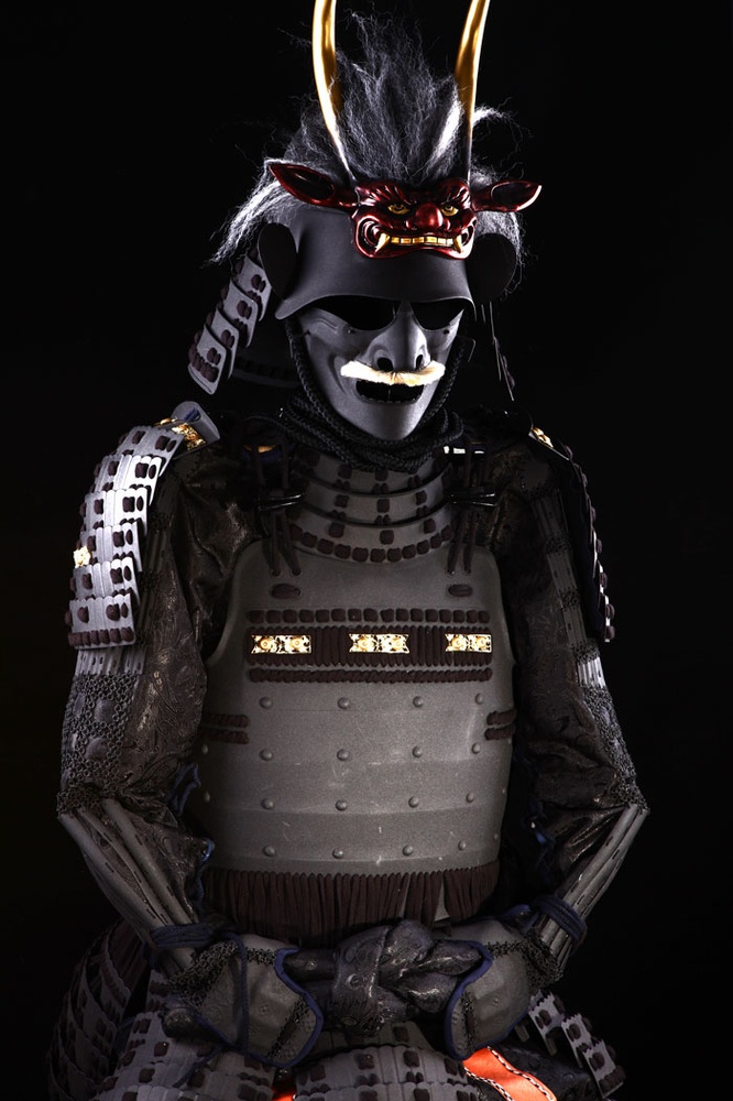 other-products-yoroi-samurai-armour-yoroi-samurai-armor-with-shikami-kabuto-8.jpg