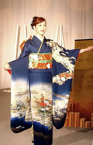 320px-Kimono2.jpg