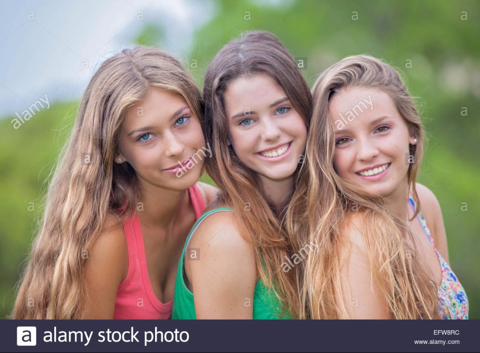 group-of-healthy-teen-girls-EFW8RC.jpg