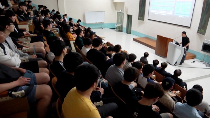 180524_zotac_lecture_halla_10.jpg