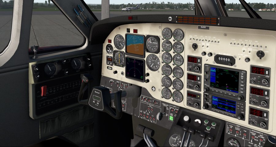 v11_KingAirC90B_cockpit.jpg
