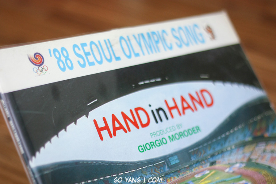 88 서울 올림픽 코리아나 - HAND in HAND (손에 손을 잡고) LP_7.jpg