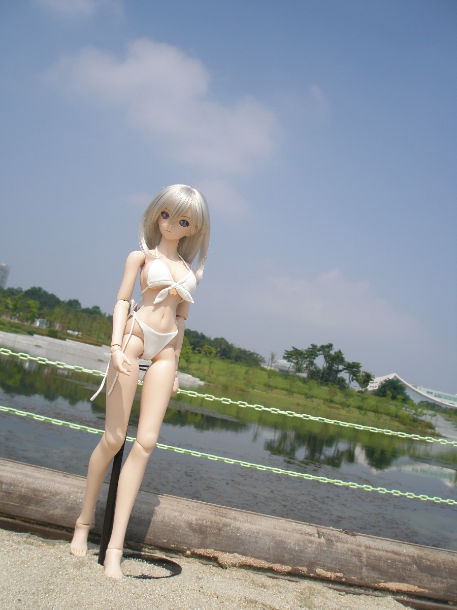 뜨거운 휴가때의 아리사의 수영복 1일차_1.jpg