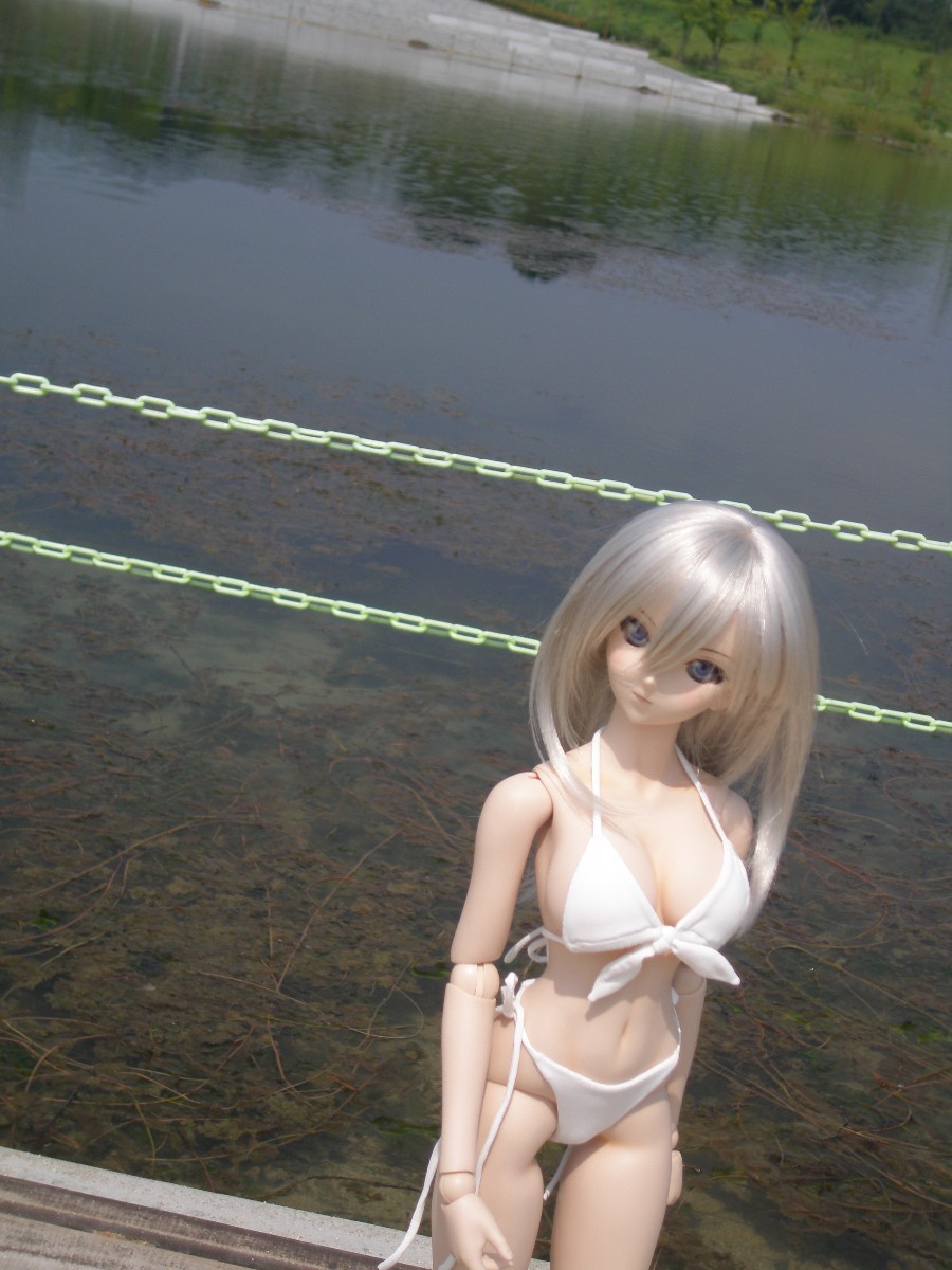 뜨거운 휴가때의 아리사의 수영복 1일차_4.jpg