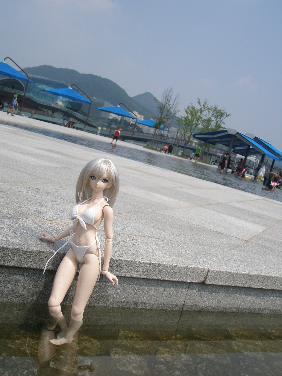 뜨거운 휴가때의 아리사의 수영복 1일차_5.jpg