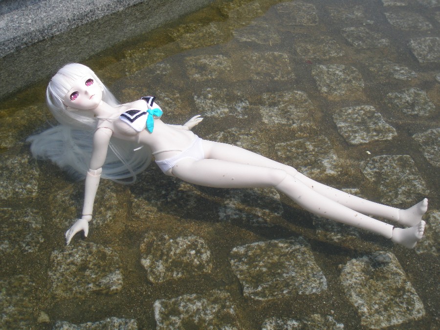 타카네의 물에 담긴 수영복 출사 1일차_4.jpg