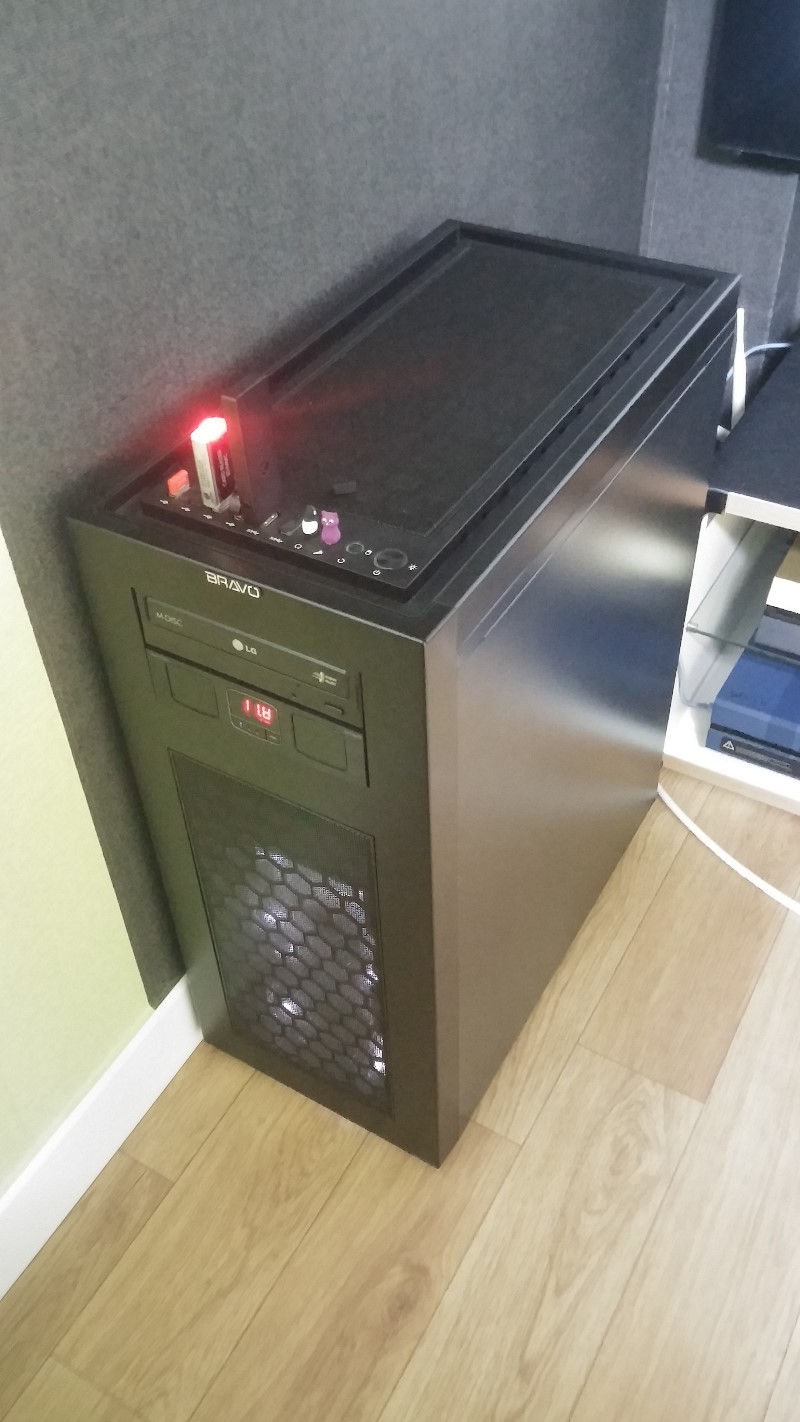 수컷의 방을 소개합니다!! 판넬집 멀티미디어룸 업그레이드!_33.jpg