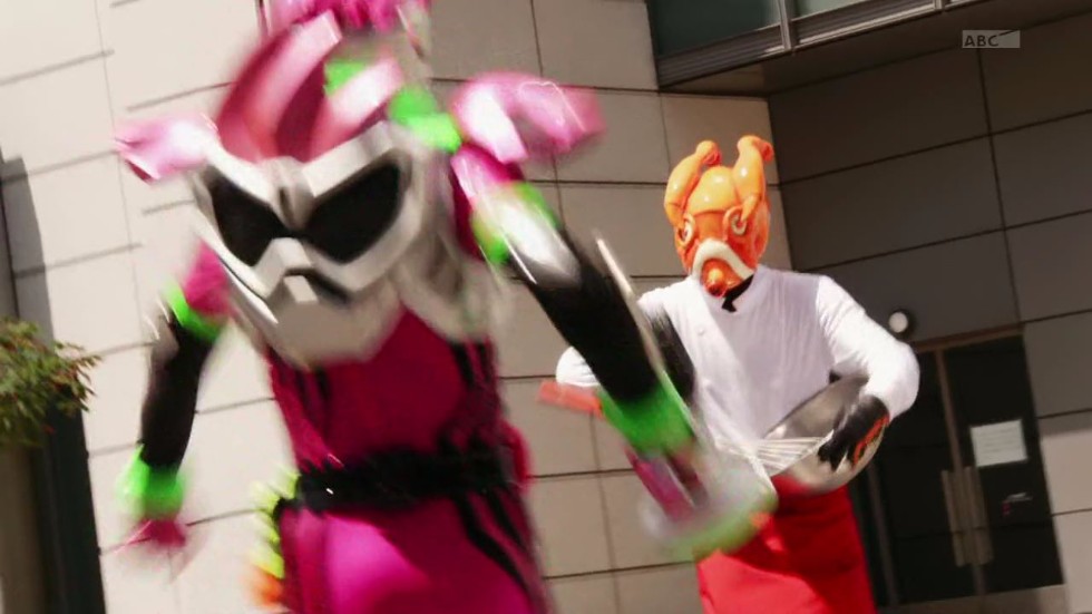 가면라이더 에그제이드 제 1화 I'm a 가면라이더!(스압)_213.jpg