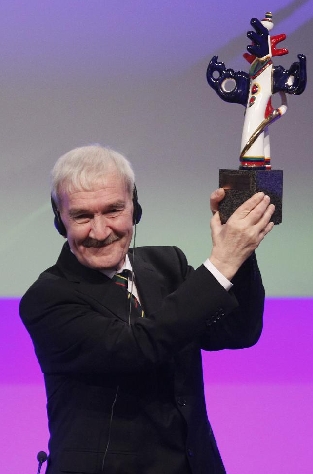 75억이 빚진 남자_3.jpg