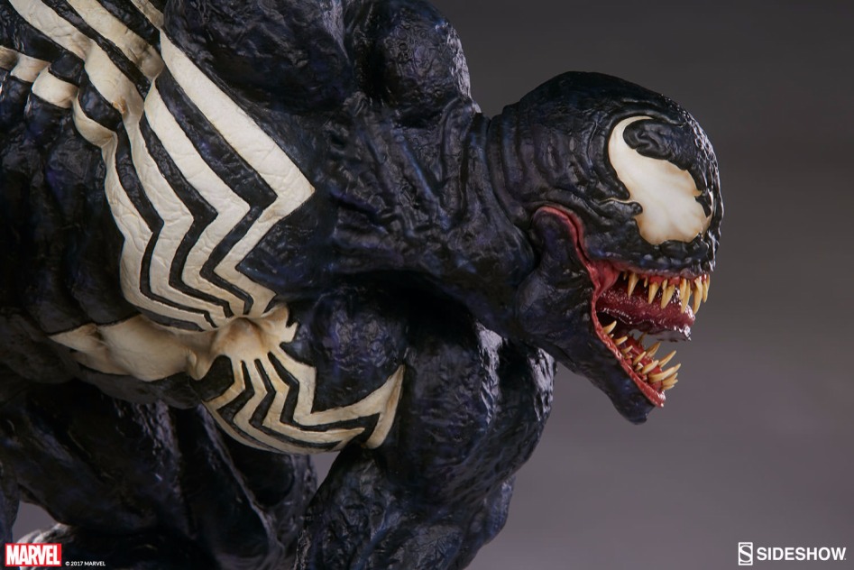 marvel-venom-premium-format-figure-300456-12.jpg