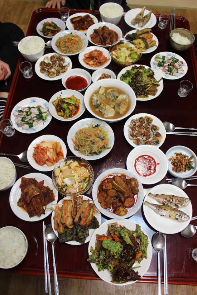 127131설날또래오래치킨외할머니밥상찜닭불고기분식세트