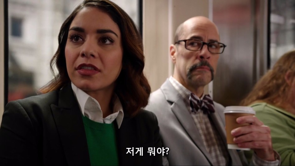 슈퍼히어로 도시에 막 이사온 사람_1.jpg