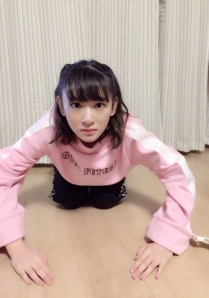 무릎끓고 사과하는 일본의 아이돌_1.jpg