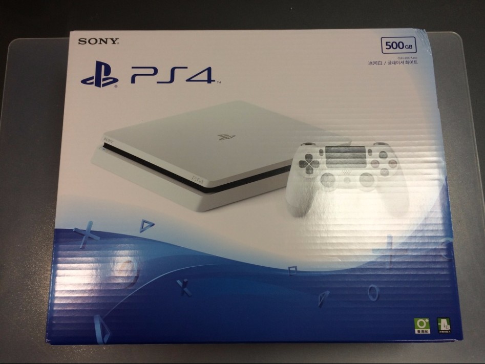 PS4 글레이셔 화이트 컬러 get! 박스뜯기부터 첫 시동까지!!_4.jpg