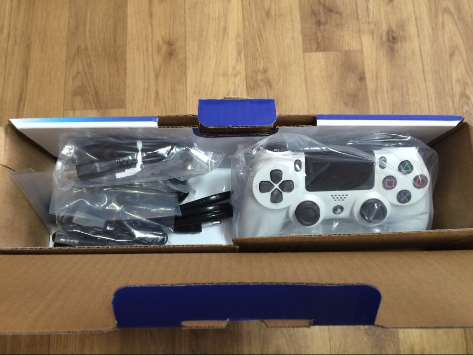 PS4 글레이셔 화이트 컬러 get! 박스뜯기부터 첫 시동까지!!_10.jpg