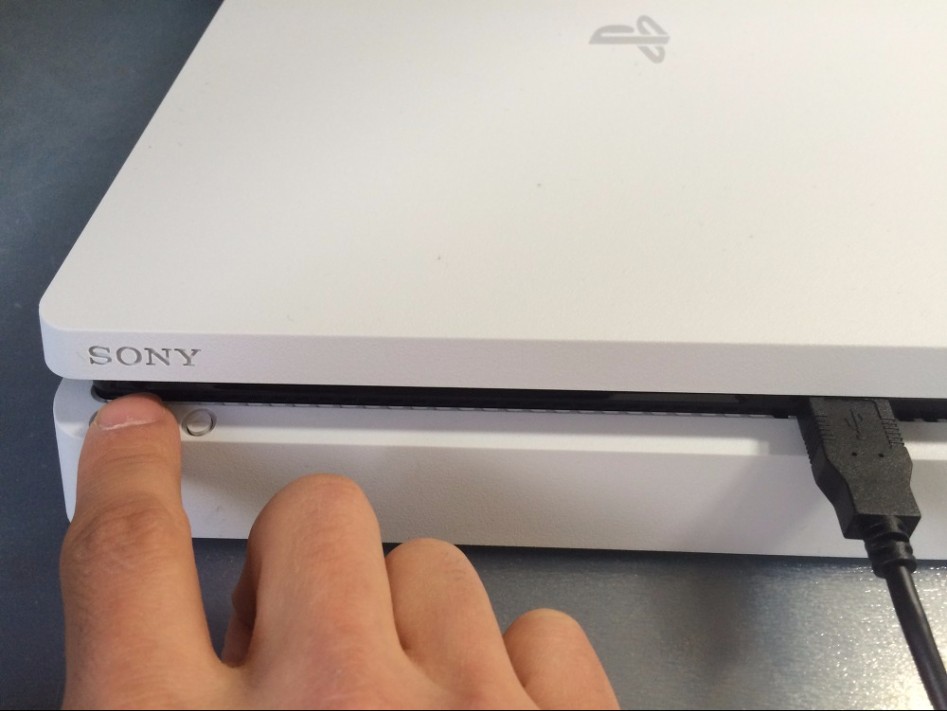PS4 글레이셔 화이트 컬러 get! 박스뜯기부터 첫 시동까지!!_53.jpg