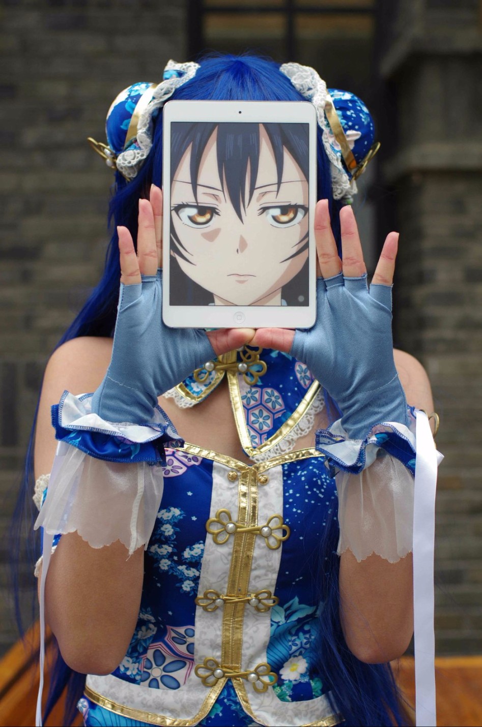 This-Eri-Ayase-and-Umi-Sonoda-Cosplay-Will-Blow-Your-Mind-haruhichan.com-love-live-cosplay-01.jpg