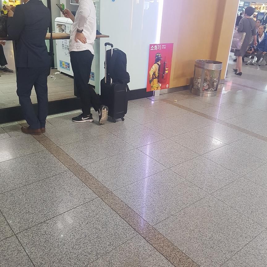 어메이징 고통받는 서울역 무인 복합기 . jpg_2.jpg