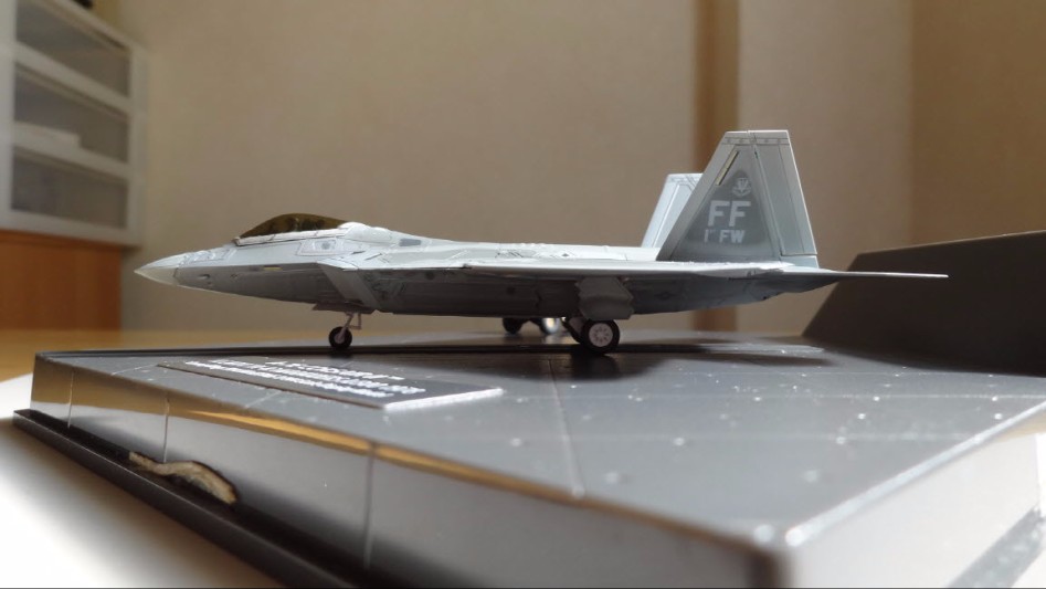 F22_05_Left.JPG