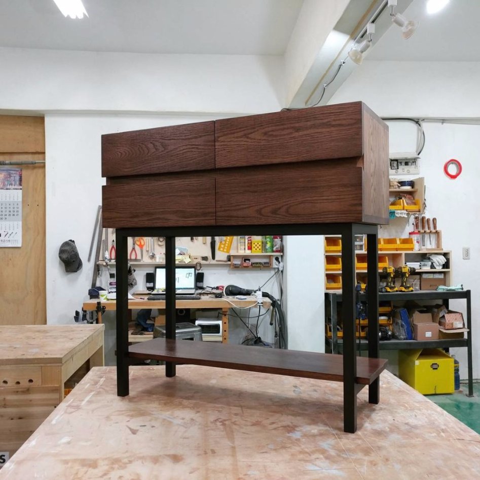 많은 분들의 로망인 '나의 작업실' - 가구와 소품을 만들고 있습니다._11.jpg