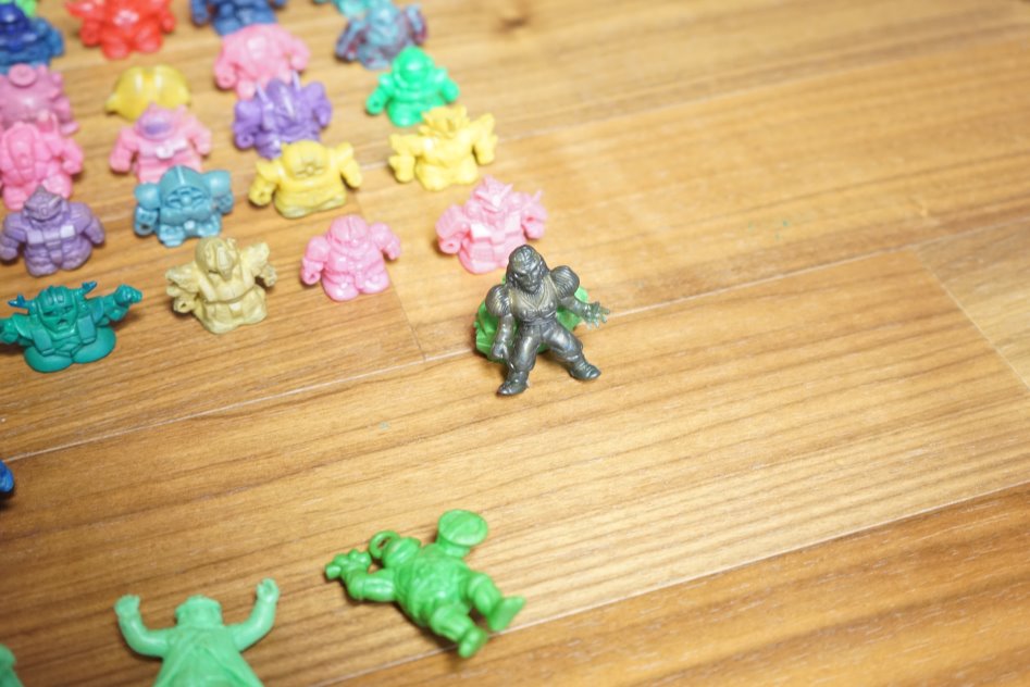 초등학교 때 가지고 놀던 고무로보트_17.jpg