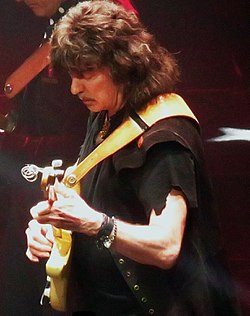 250px-Ritchie_Blackmore_in_2016.jpg