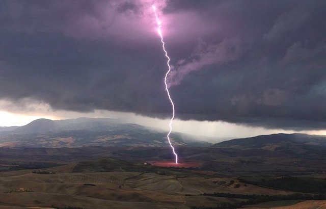 내셔널 지오그래픽 올해의 사진 후보._3.jpg