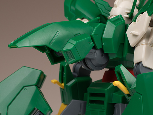 HGBF 1/144 건담 페니체 리베르타 해외 리뷰_14.jpg