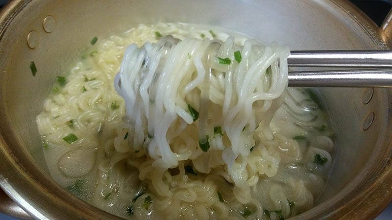 팔도 진국 설렁탕면/오뚜기 굴진짬뽕_4.jpg