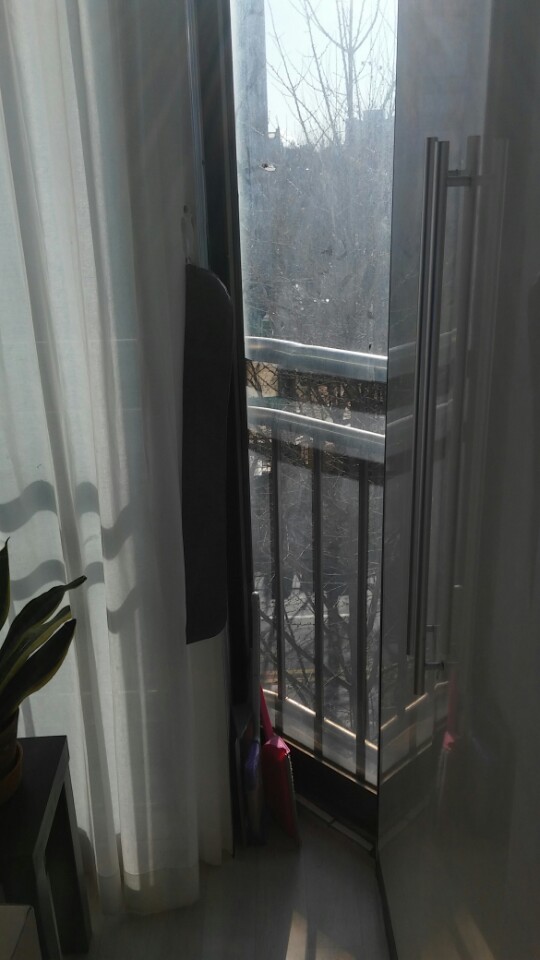 거실 확장 공사 한 집인데요_2.jpg