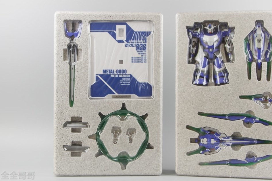 더블오 퀀터 초합금 중국발 짝퉁 근황_1.jpg