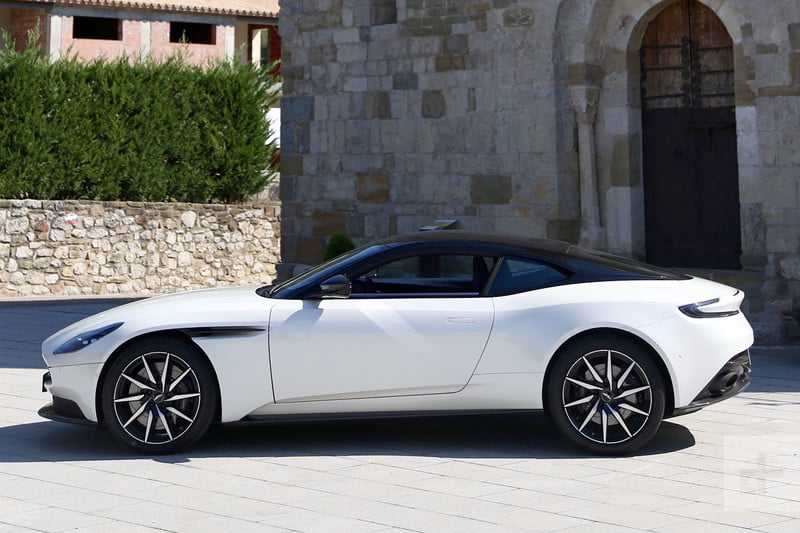 2018-aston-martin-db11-v8-side-800x533-c.jpg