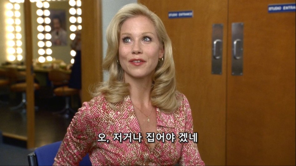 앵커맨 Anchorman.The.Legend.of.Ron.Burgundy.2004.BluRay.720p.X264-MySiLU.mkv_20180424_152338.808.jpg