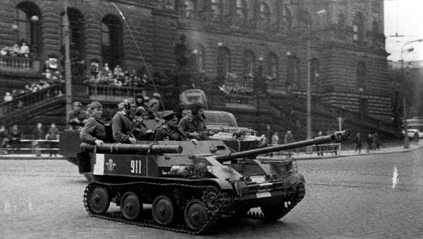 1575222_375371_narodni_muzeum_tank_1968.jpg