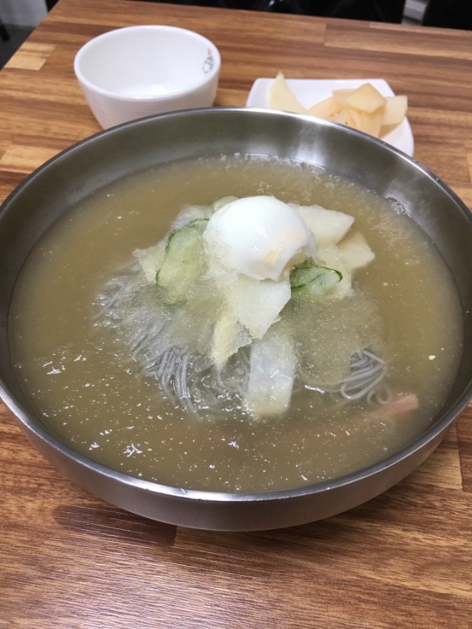 개봉동 함흥냉면집에서 물랭