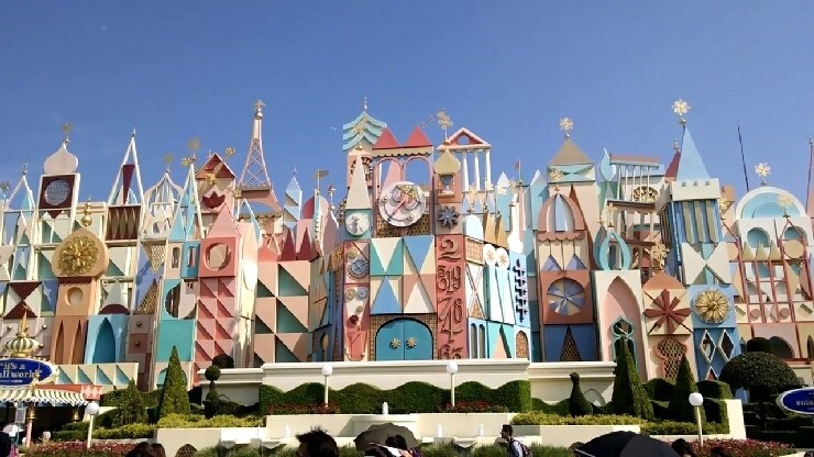 대국이라 도쿄 디즈니 잇츠 어 스몰 월드에도 없는 나라는?_1.jpg