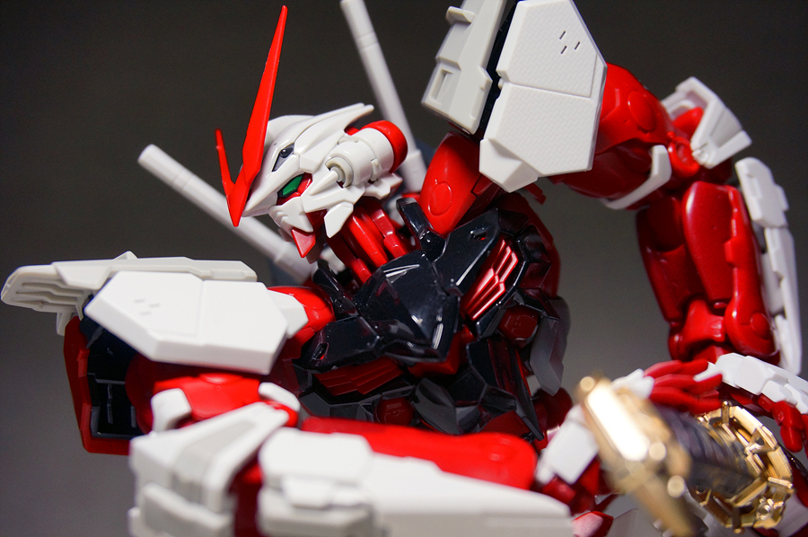 하이레졸루션 건담 아스트레이 레드프레임_55.jpg