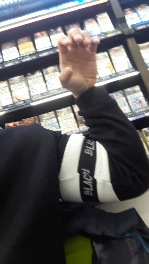 예전에 장례식 상주했을때 이런 디자인옷 입은것같은데_1.jpg