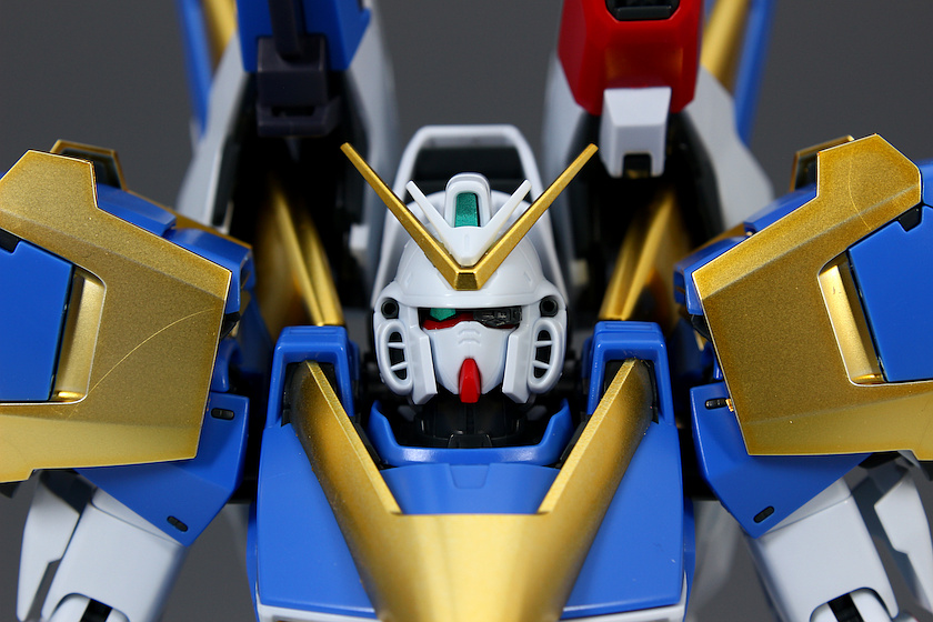 MG V2 어설트 버스터 건담 Ver.Ka 해외 리뷰 3 (스크롤 주의)_42.jpg