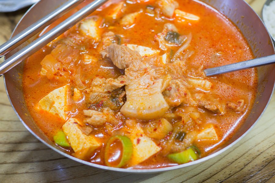 제주 여행에서 먹은 김치찌개, 게하파티, 고기국수, 흑돼지 무한리필 ,돼지국밥 | 음식 갤러리 제주 여행에서 먹은 김치찌개, 게하파티, 고기국수... 