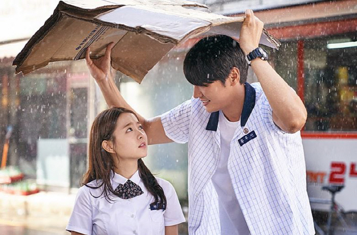 너의 결혼식 보는데 첫사랑 생각나네요 ㅎ_1.jpg