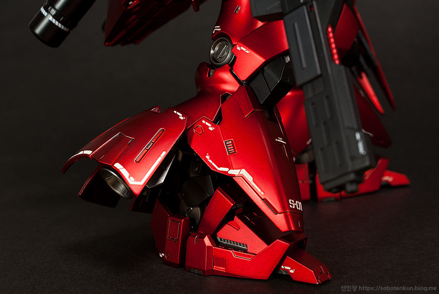 sazabi_10.jpg