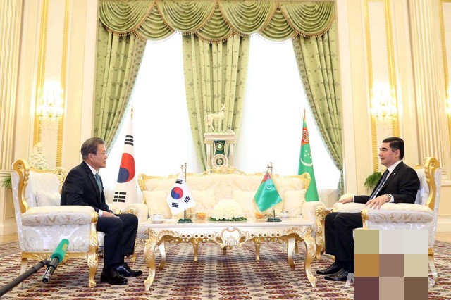문재인 대통령,투르크메니스탄 대통령과 정상회담_5.jpeg