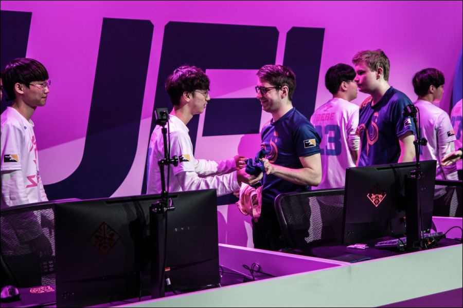 오버워치 리그 첫 번째 홈 경기가 성공적으로 마무리되었습니다!_3.jpg