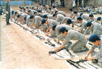 내나이 아재들한테 군시절에 베레모 쓰라고 했다면_2.jpg