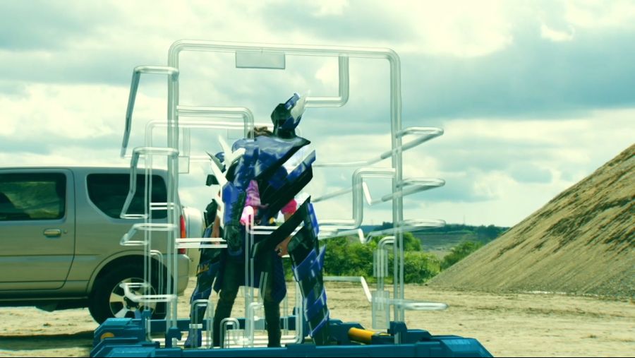 Kamen Rider Build - Build New World [Kamen Rider Cross-Z][V-Cinext][WEB-DL][720p][830DF167].mkv_20190618_145843.882.jpg