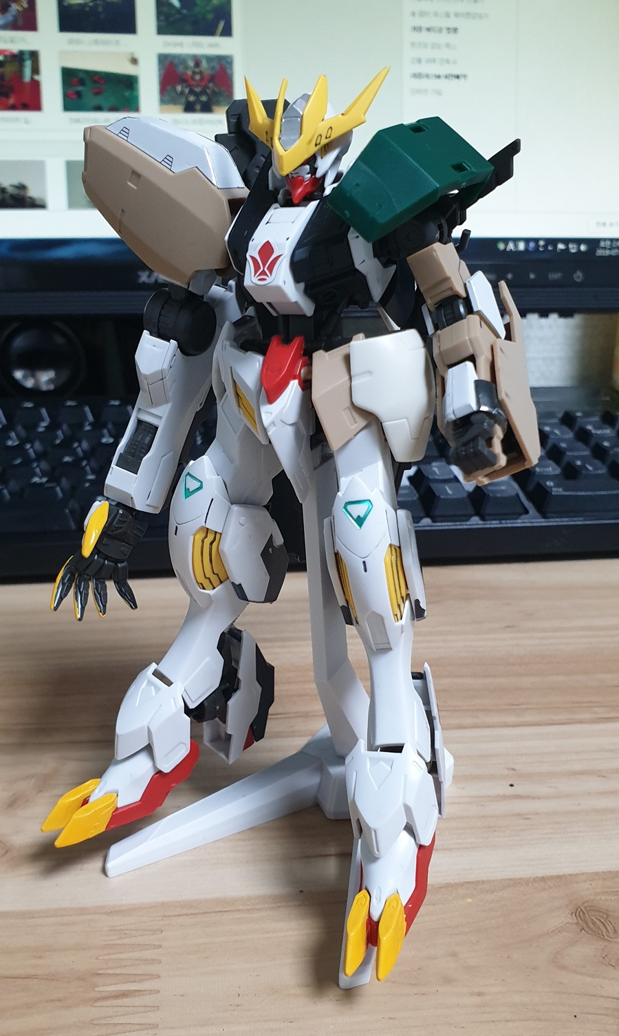 건담 바르바토스 세이드 (GUNDAM BARBATOS SHADE) 1 (5).jpg