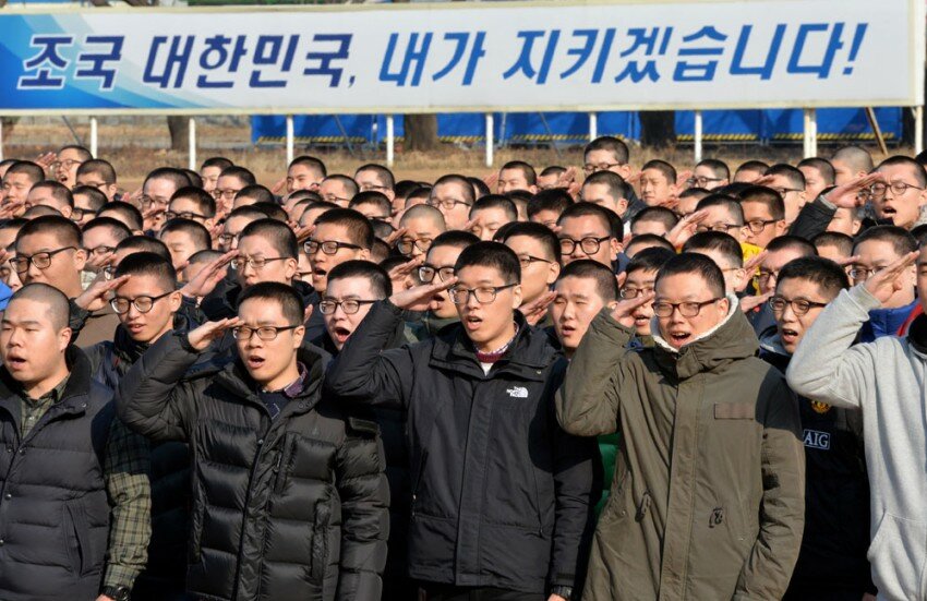 옛날군인 vs 요즘군인.jpg_4.jpg