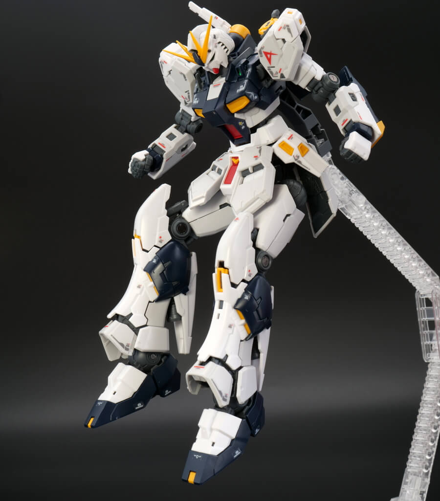 RG-NU-GUNDAM-31.jpg